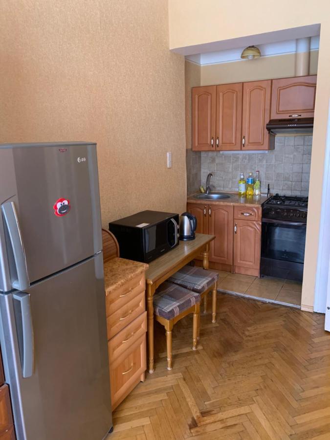 تشيرنيفتسي Apartment On Hoholya Street المظهر الخارجي الصورة